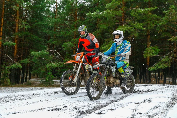 Прогулка на мотоцикле в группе
