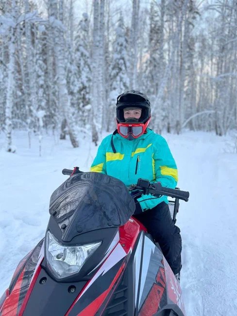 Индивидуальная прогулка на снегоходе