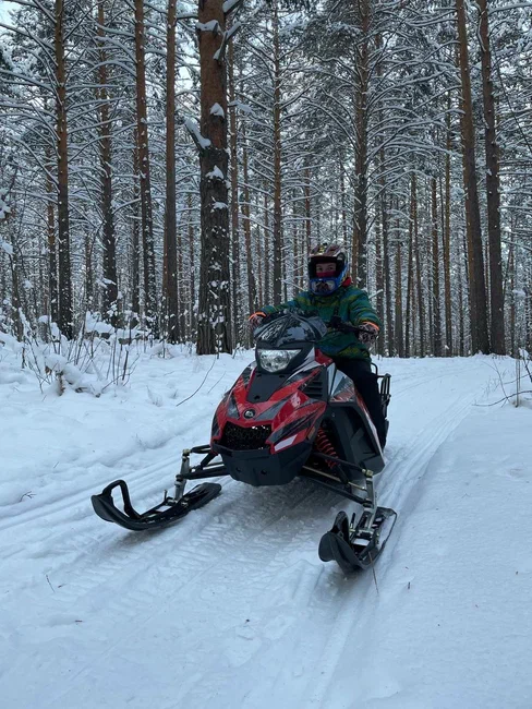 Драйвовая прогулка на снегоходах